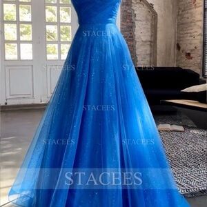 Elegant Blue Tulle Gown